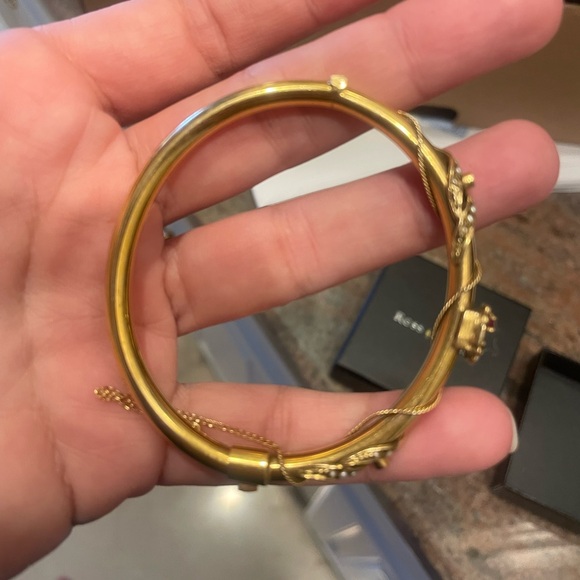 Label - Picture 2 of 10